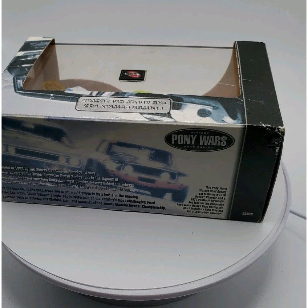 Hot Wheels 2002 100% Pony Wars Vintage Road Racing ’70 Charger & ’70 Firebird